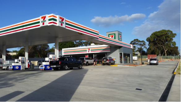 Commercial Project: 7/11 Convenience Store